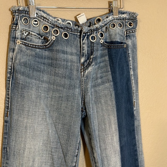 True Religion Y2K Super Low Rise Stovepipe Deconstructed Crop Jeans Size 27 - Picture 3 of 13
